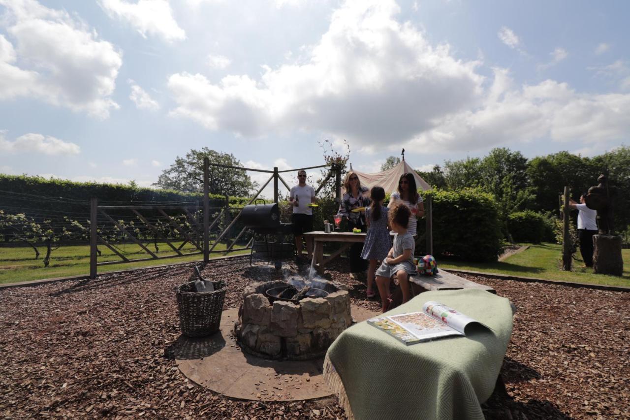 Leeds Castle Knights Glamping Hotel Exterior photo