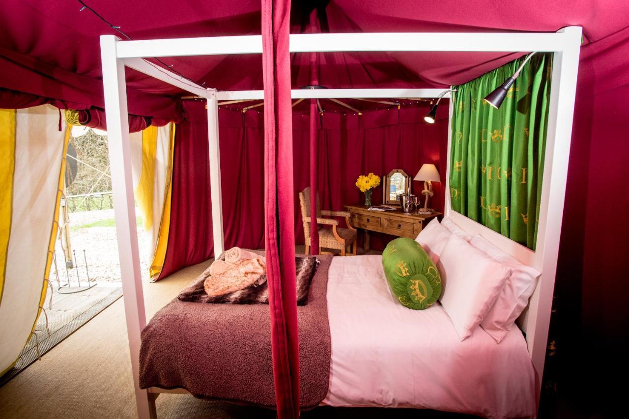 Leeds Castle Knights Glamping Hotel Exterior photo