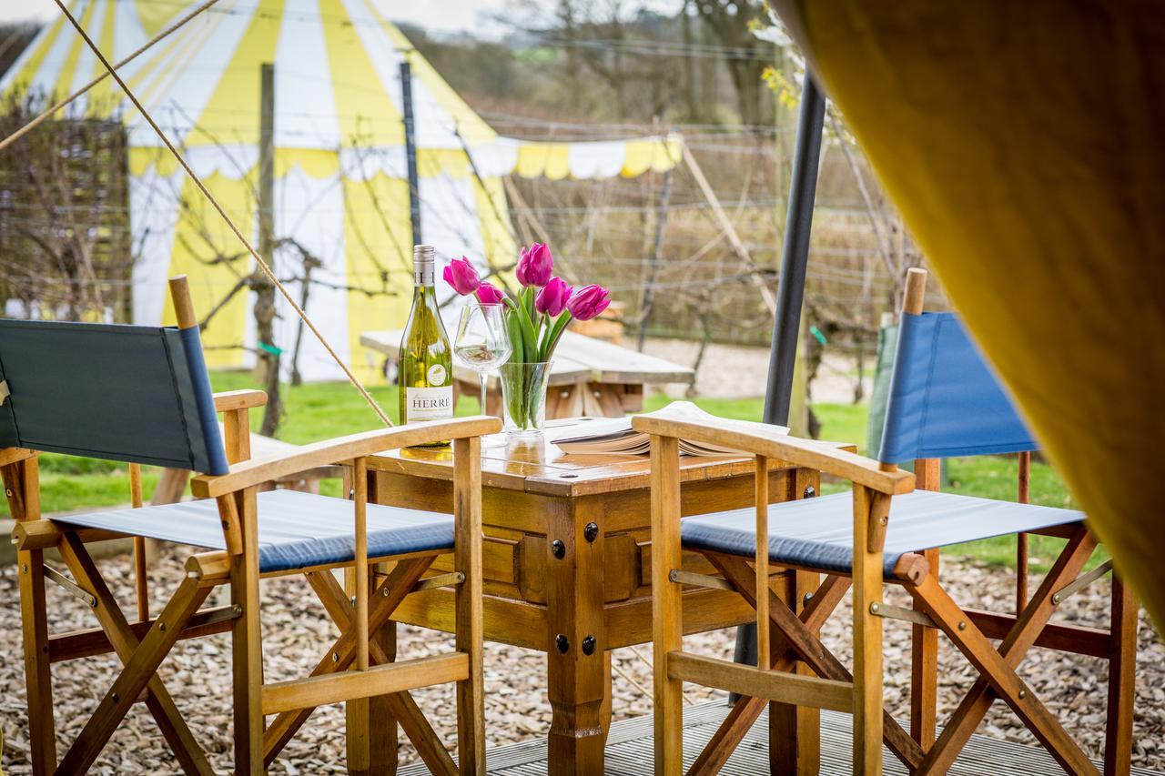 Leeds Castle Knights Glamping Hotel Exterior photo